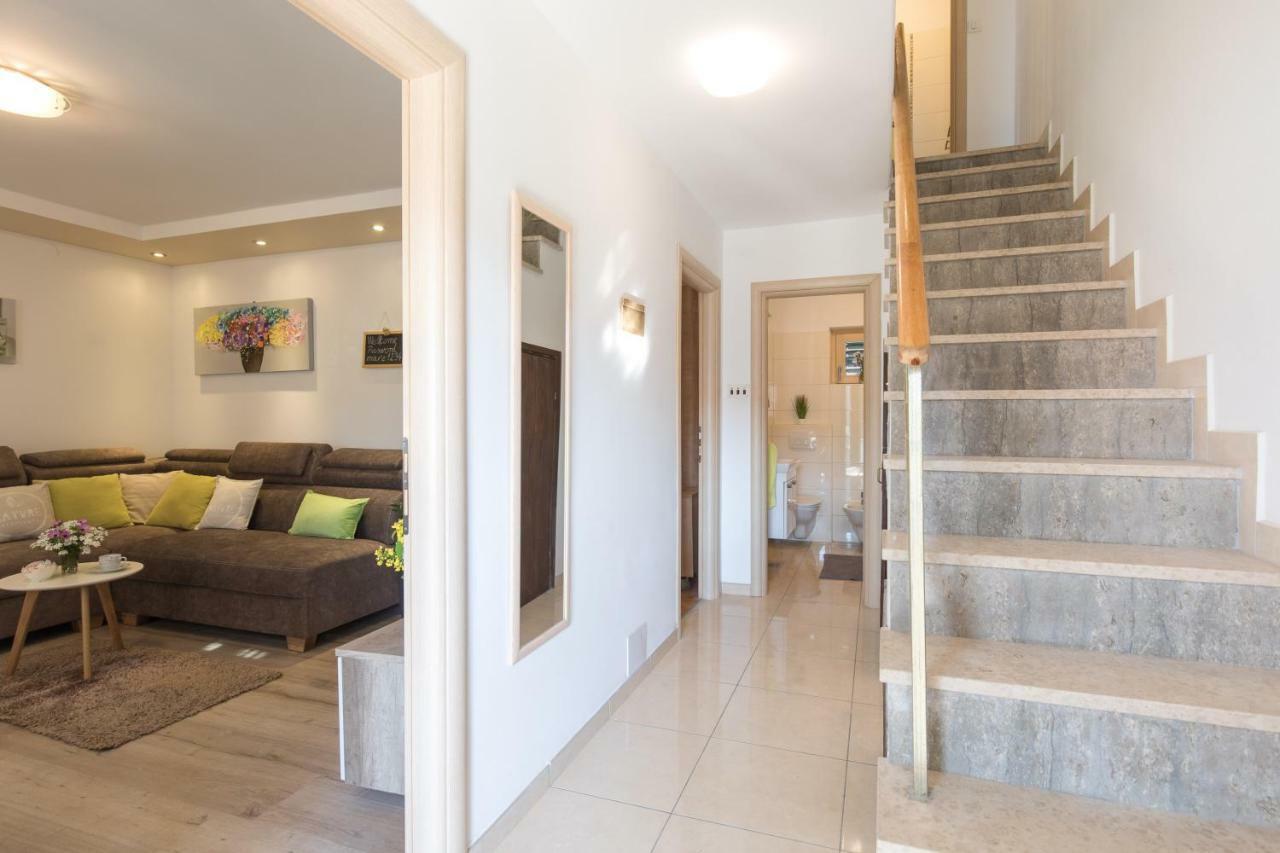 Holiday Home Punat Exterior foto